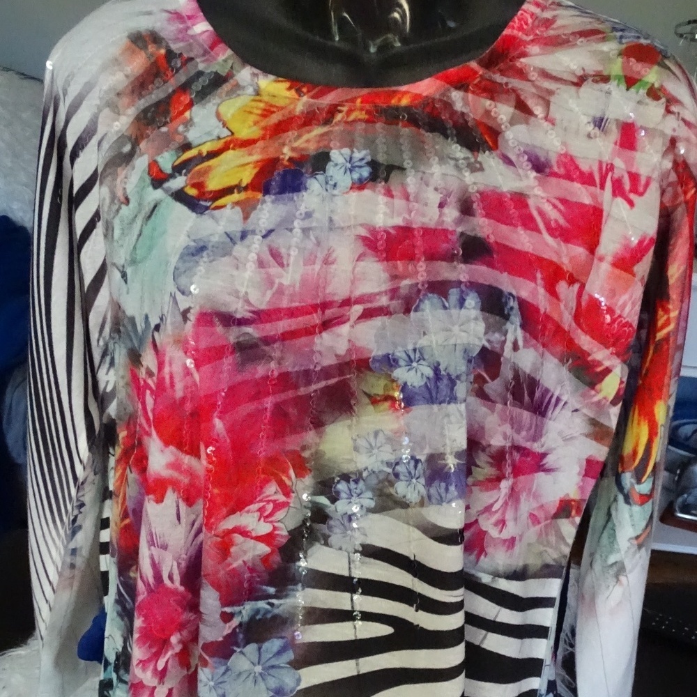 CHRISTOPHER & BANKS LONG TOP